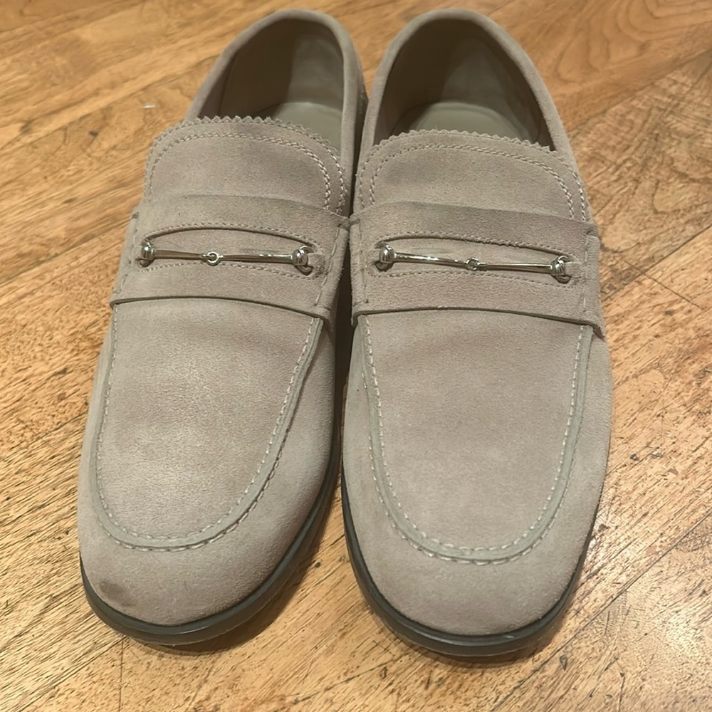 Gucci suede men’s loafers beige color